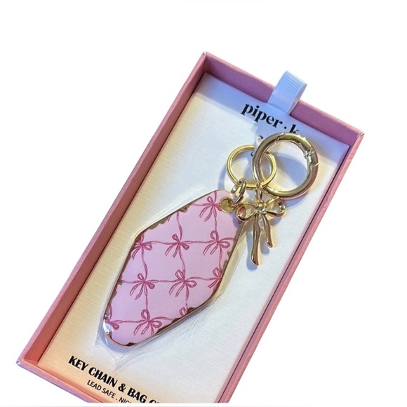Piper K Accessories - TikTok viral PIPER•K Pink Bow Motel Key Keychain & Bag Charm NEW in matching box